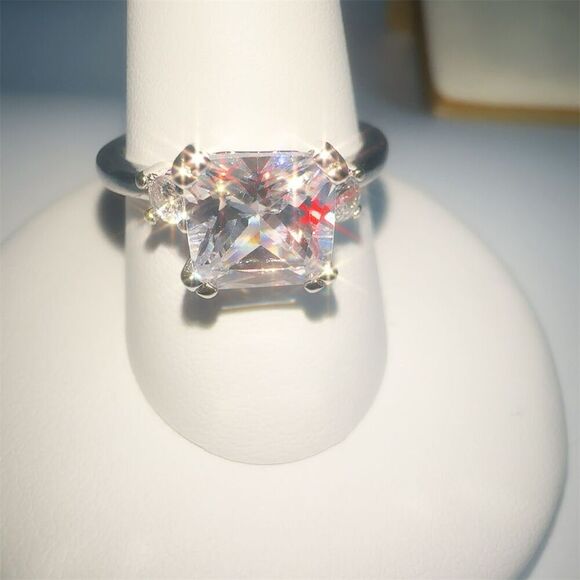 Silver Plated Cubic Zirconia Wedding Ring Size 8 - Picture 7 of 7